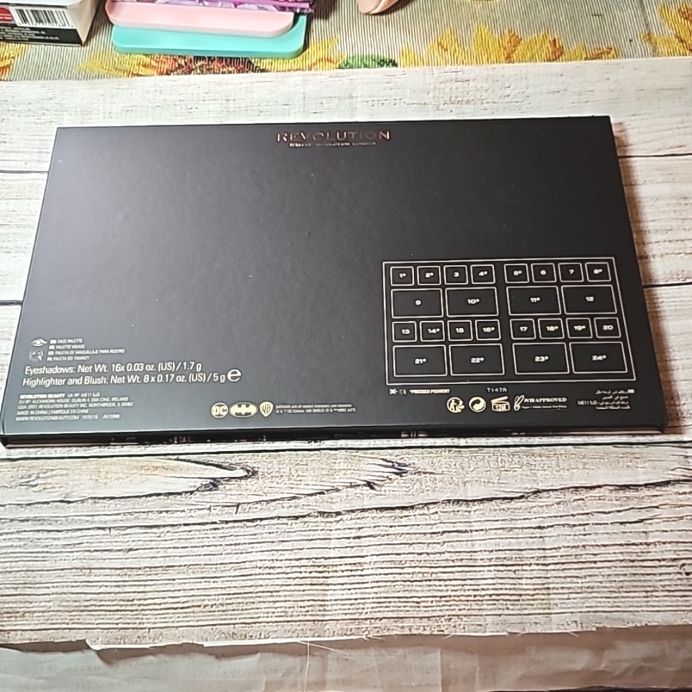 BNIB DC X Revolution Large Palette - Picture 8 of 8